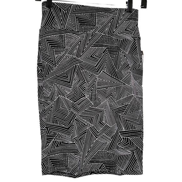 LulaRoe Cassie Pencil Skirt Stretchy High Wide Waist  Adjustable Sizes S-M 6-8 - Picture 3 of 11